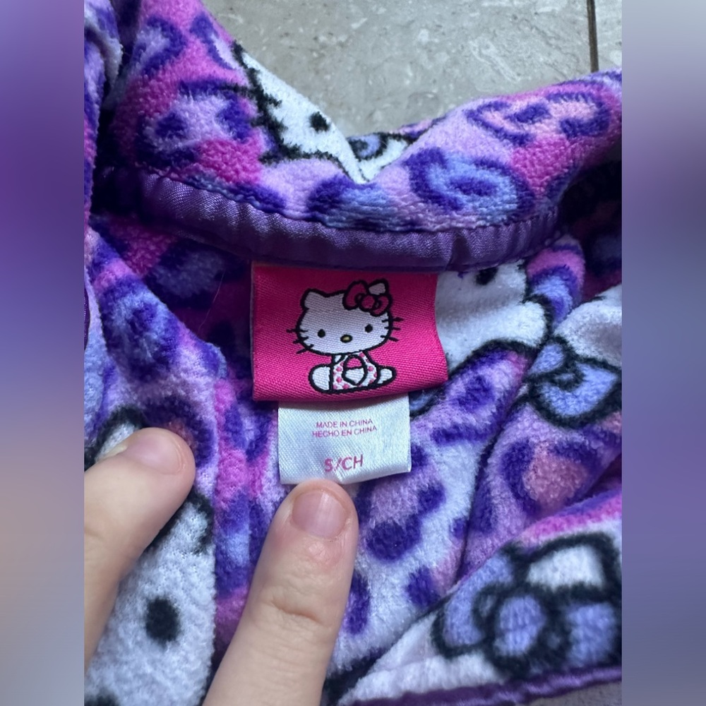 Hello kitty pj set - Picture 2 of 4